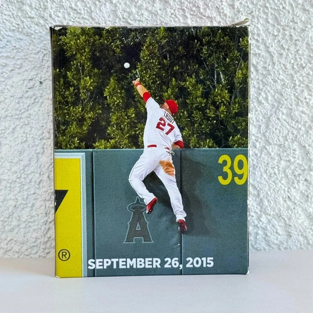 Mike Trout LA Angels Figurine 2015 Catch Commemorative SGA MLB Collectible New